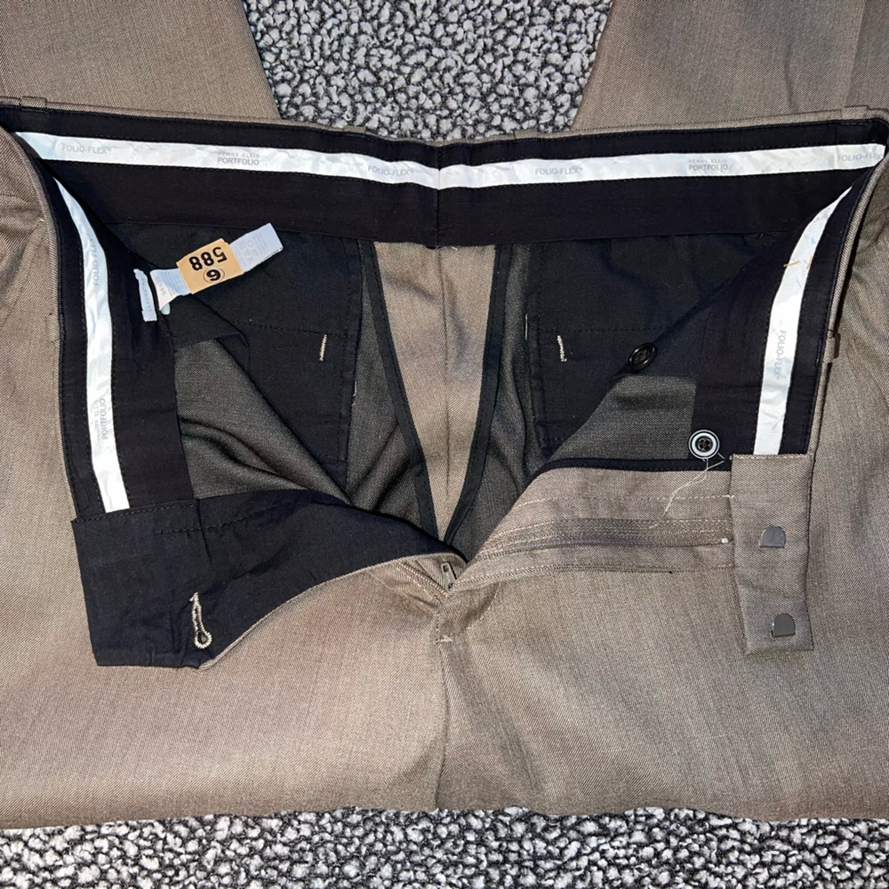 Men’s Perry Ellis Portfolio dress pants - brown - size 34/30 - Folio-Flex - Picture 6 of 9
